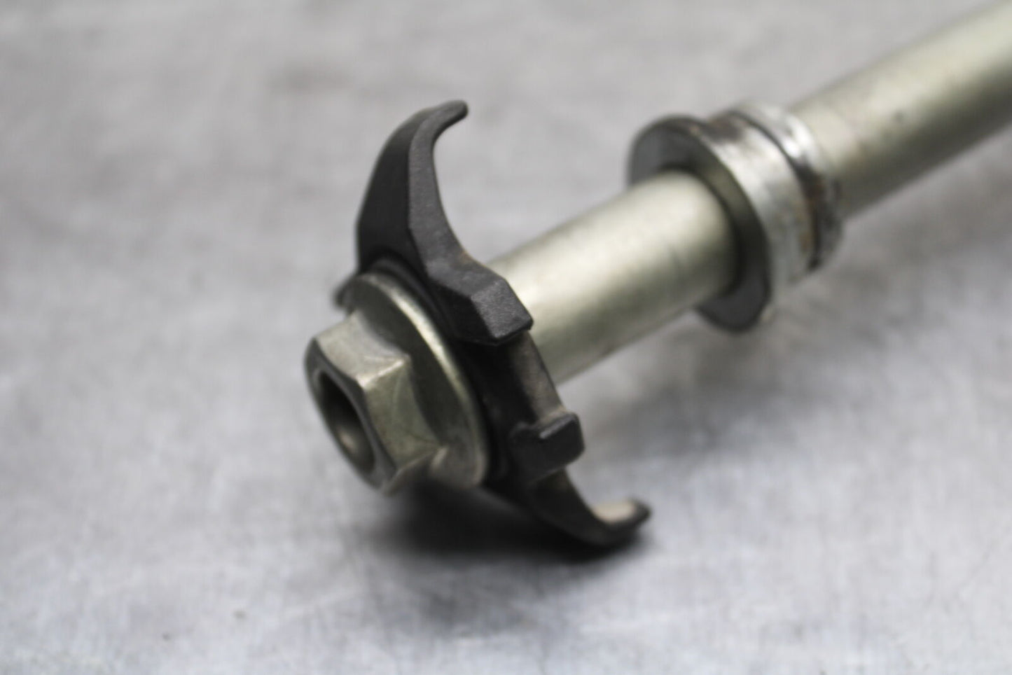 18-24 KAWASAKI NINJA 650 REAR AXLE BACK WHEEL RIM PIVOT BOLT AXEL BB725