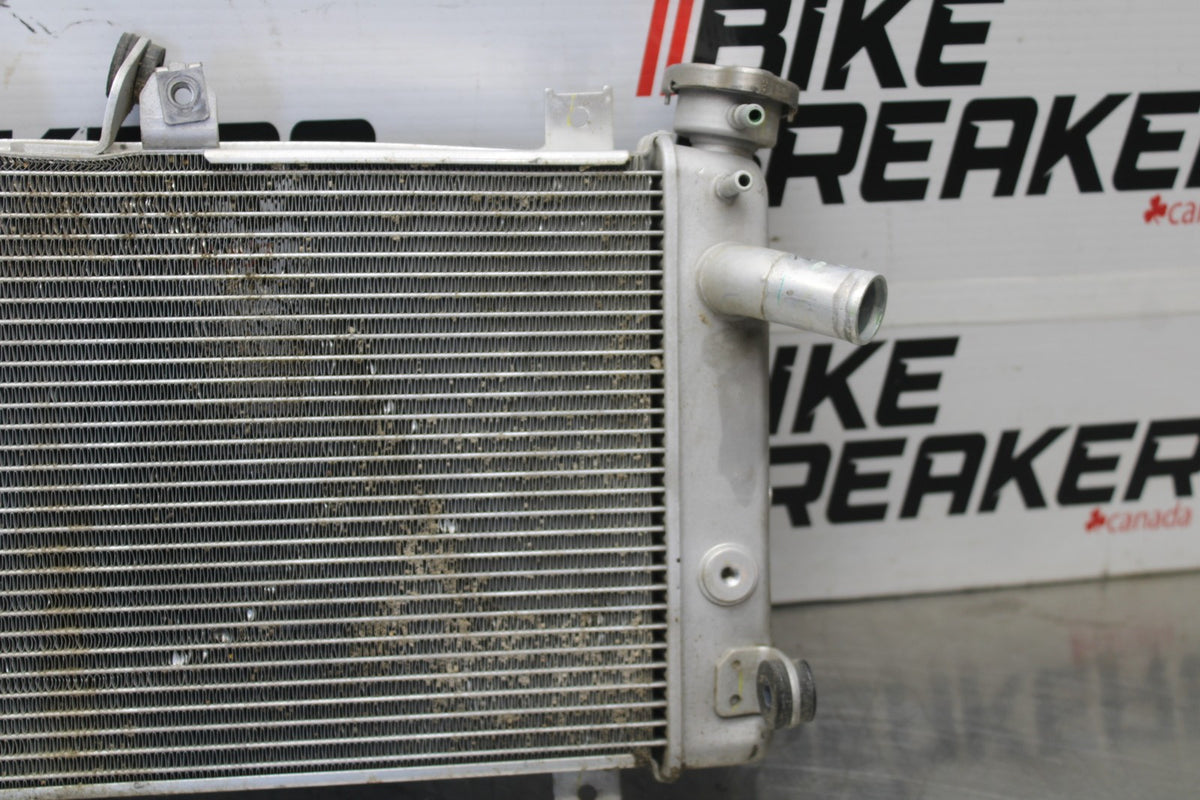 23-26 KAWASAKI NINJA ZX4RR ENGINE RADIATOR MOTOR COOLER COOLING RADIATER BB898