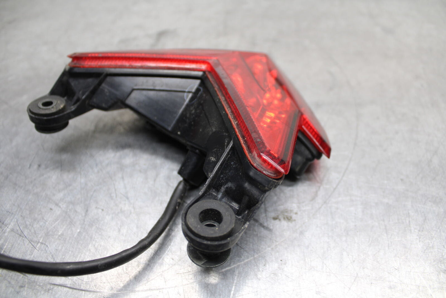 13-17 KAWASAKI NINJA ZX6R ZX636E REAR TAIL TAILLIGHT BACK BRAKE LIGHT BB735