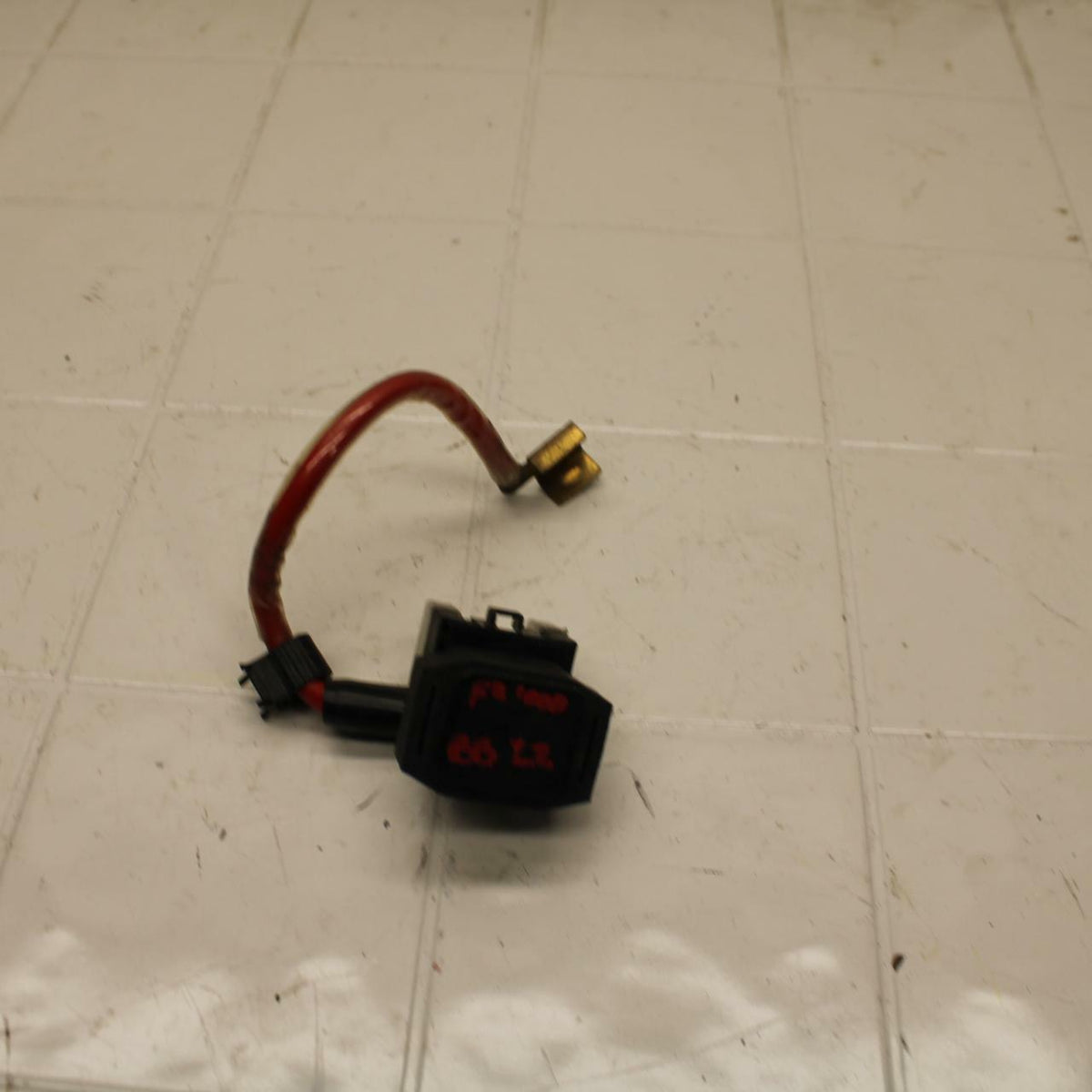 01-05 YAMAHA FZS1000 ENGINE STARTER RELAY STARTING MOTOR SWITCH BB 04