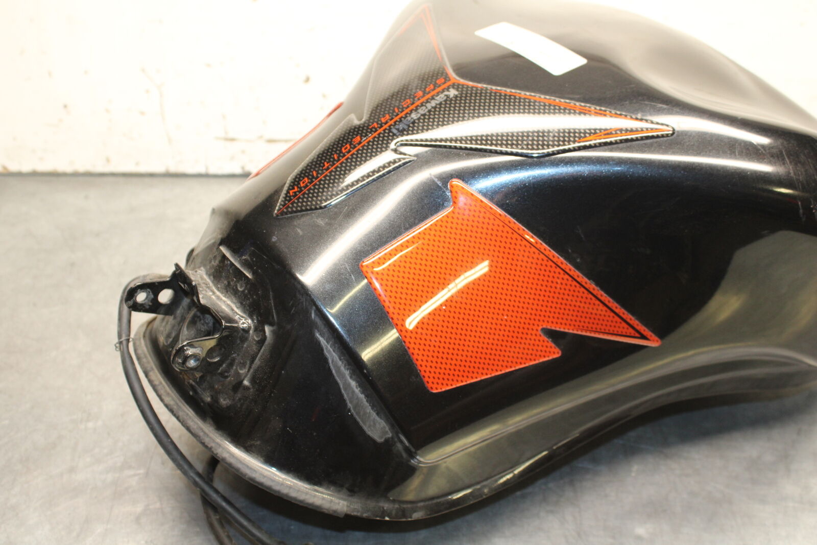 12-13 KAWASAKI Z1000 GAS TANK FUEL CELL PETROL RESERVOIR BB743