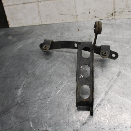 2008 Suzuki GSXR1000 OIL COOLER MOUNTING BRACKET MOUNT SUPPORT BB519