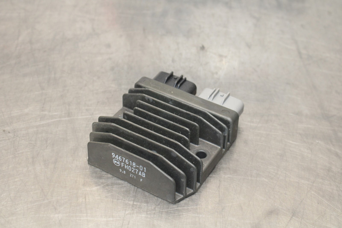 20-23 BMW F900R RECTIFIER VOLTAGE REGULATOR BB923