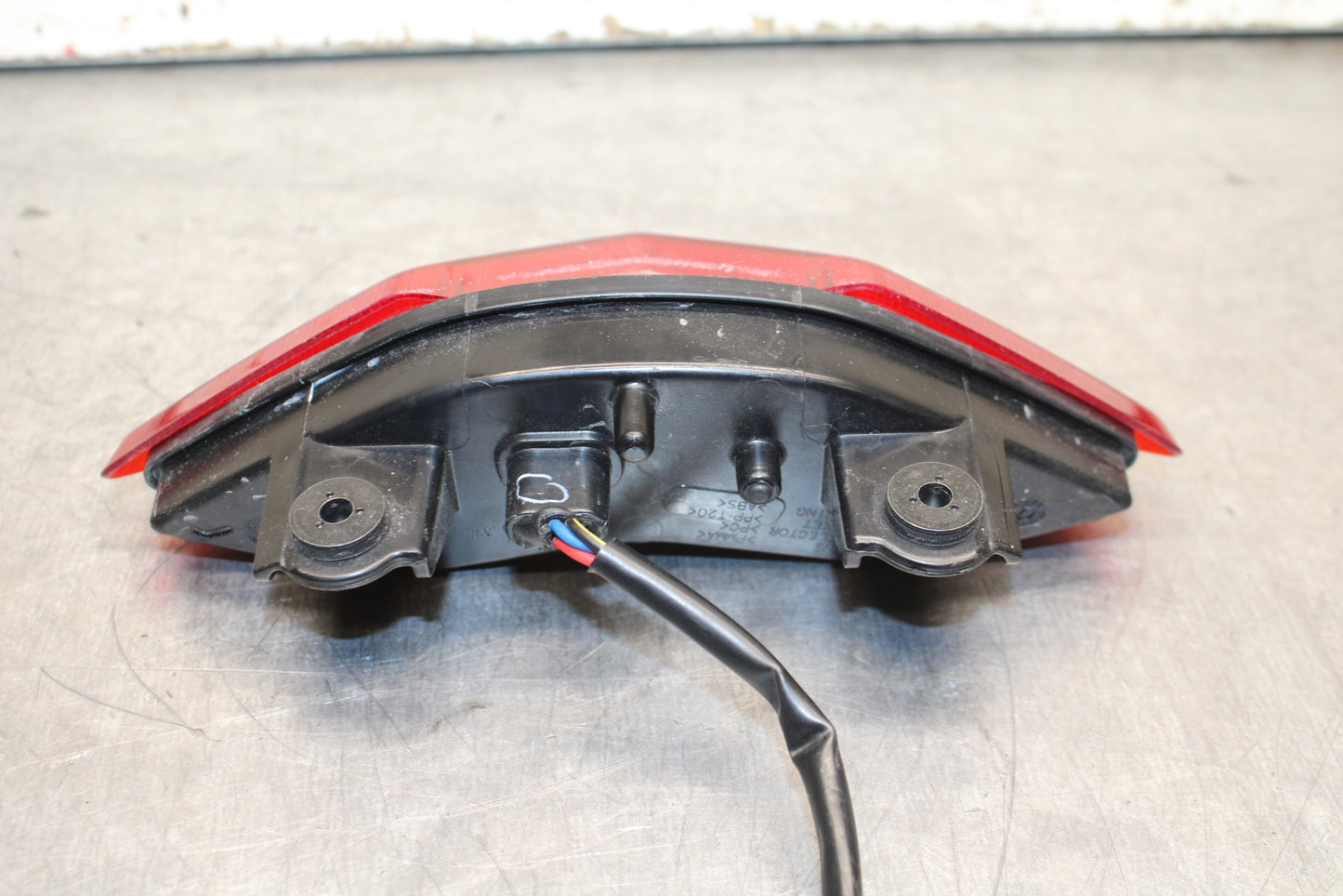 12-13 KAWASAKI Z1000 REAR TAIL TAILLIGHT BACK BRAKE LIGHT BB743