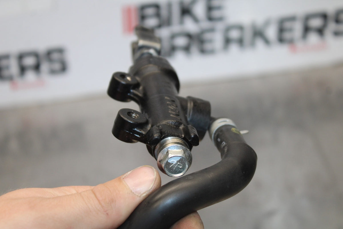 18 SUZUKI GSXR750 REAR BACK BRAKE MASTER CYLINDER W RESERVOIR BB891