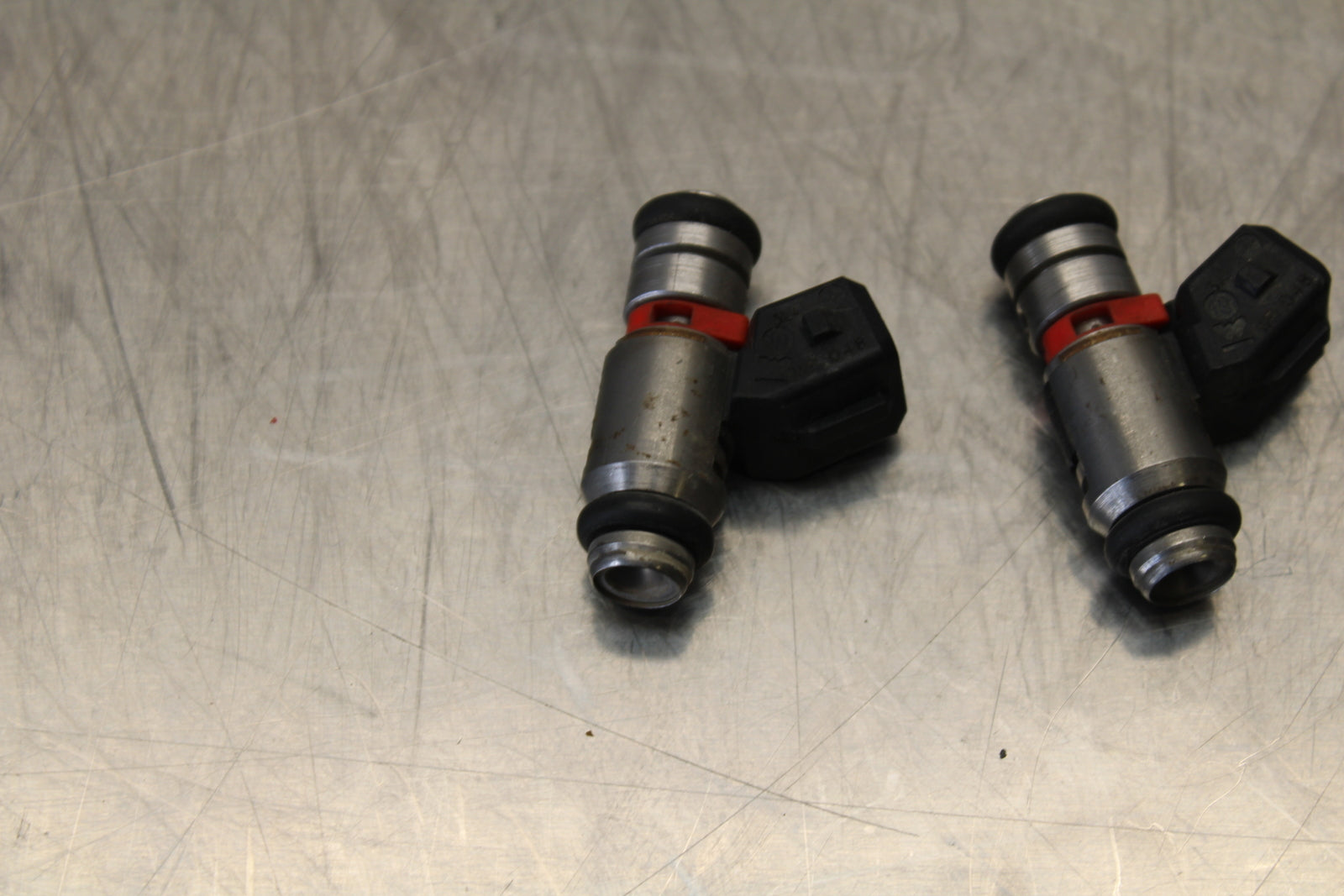 08 MOTO GUZZI BREVA 750 FUEL INJECTOR SET PAIR BB154