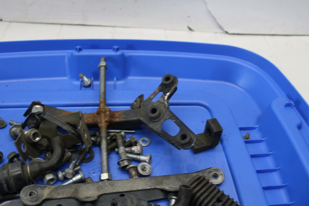 93-96 SUZUKI GSXR1100W HARDWARE SCREWS BB12