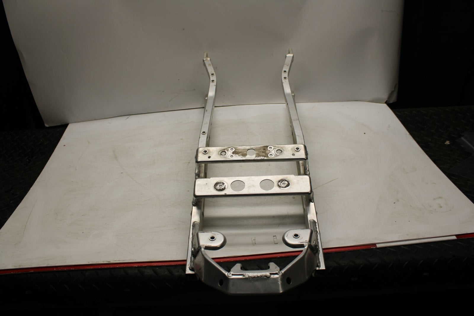 93-96 SUZUKI GSXR750W REAR BACK TAIL SUBFRAME SUB FRAME BB266
