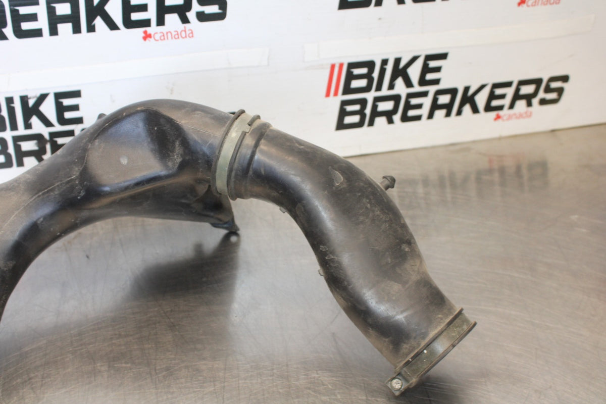 05 YAMAHA YZF R6 OEM RIGHT LEFT AIR INTAKE DUCTS BB894