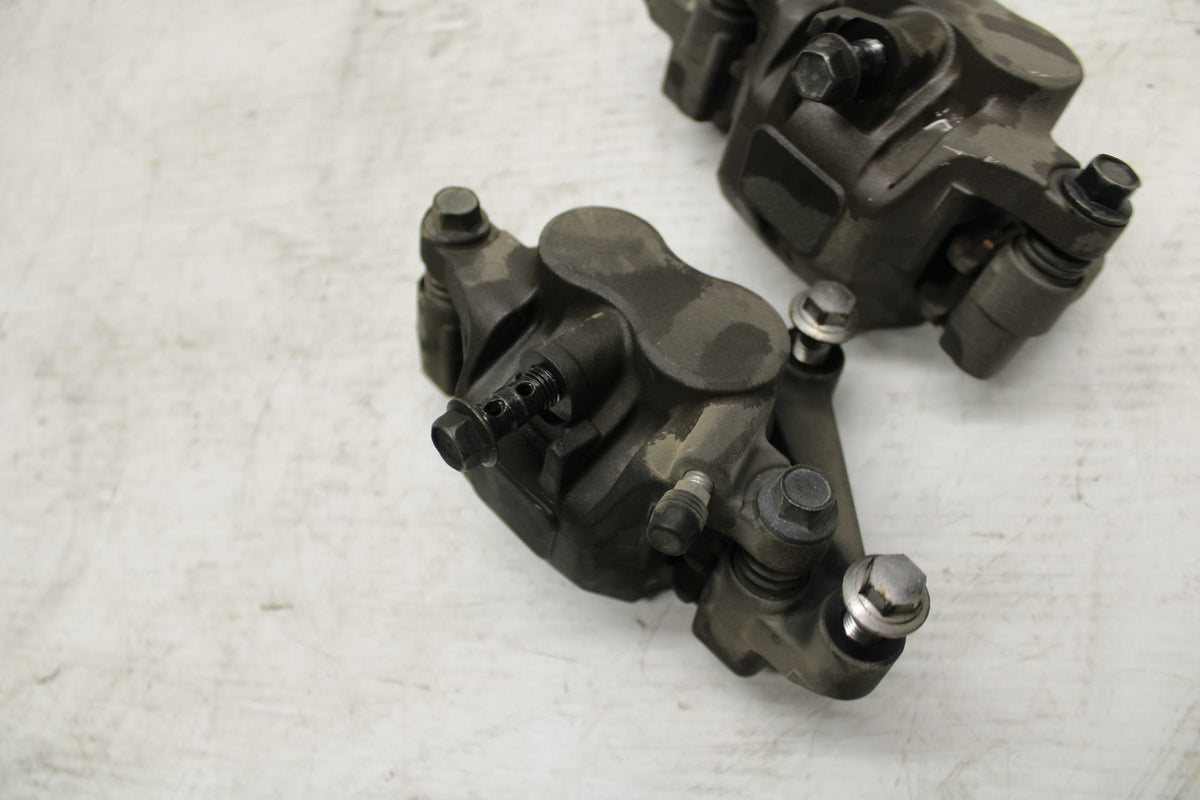 09 YAMAHA FZ6 RIGHT LEFT FRONT BRAKE CALIPER SET PAIR CALIPERS BB295