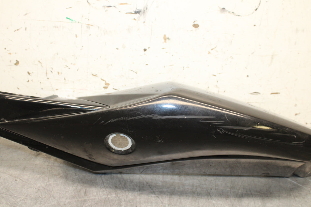 08-09 SUZUKI GSXR600 LEFT REAR BACK TAIL FAIRING COWL SHROUD BB728