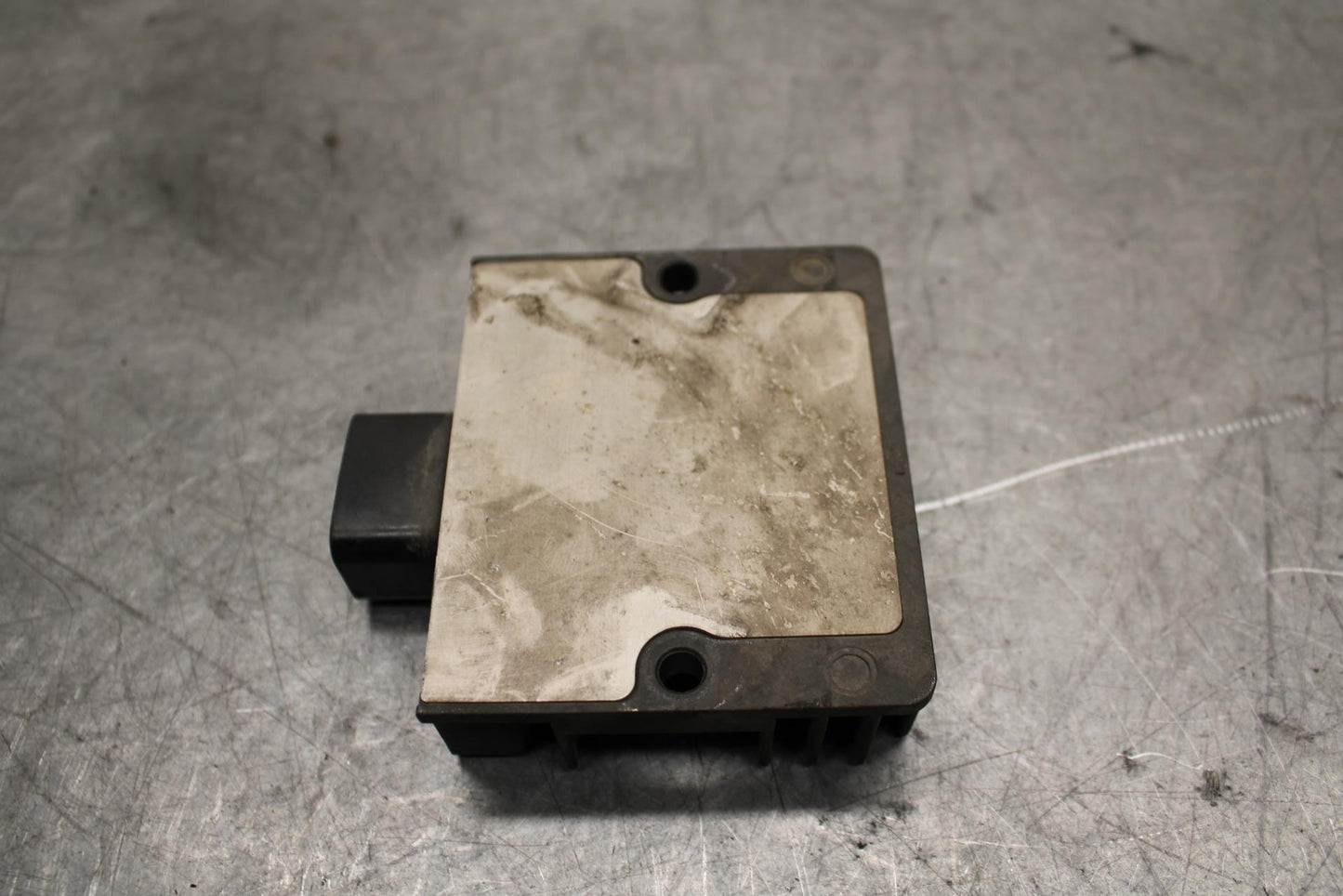 17 KAWASAKI Z900 ZR900 RECTIFIER VOLTAGE REGULATOR 21066-0753 BB549