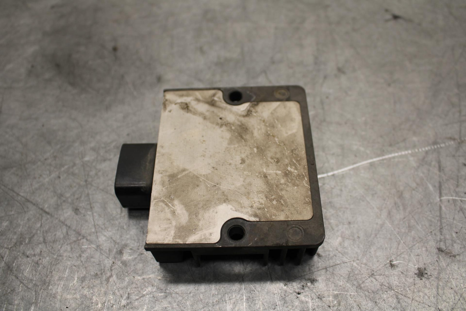 17 KAWASAKI Z900 ZR900 RECTIFIER VOLTAGE REGULATOR 21066-0753 BB549