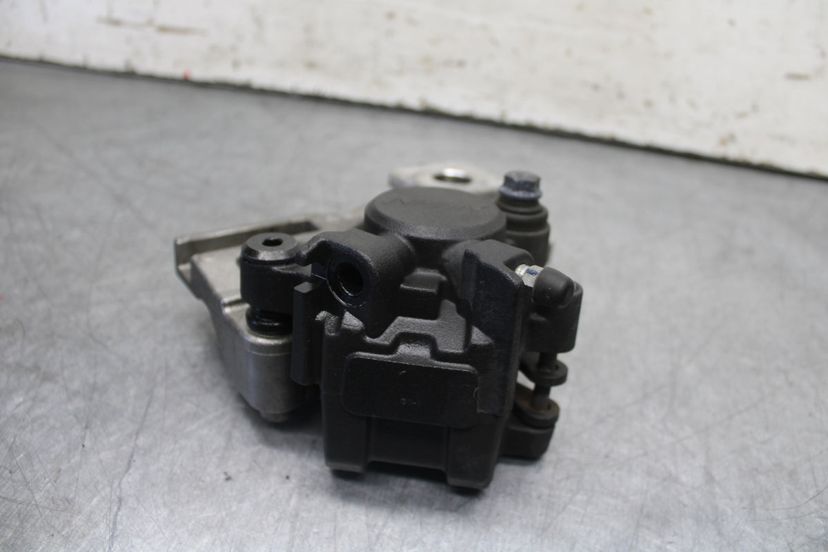 17-24 SUZUKI SV650 REAR BACK BRAKE CALIPER W MOUNT BRACKET BB706