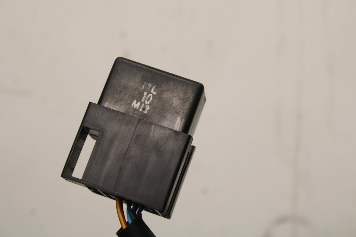 08-10 SUZUKI GSXR750 TURN SIGNAL BLINKER RELAY FLASHER SWITCH BB119