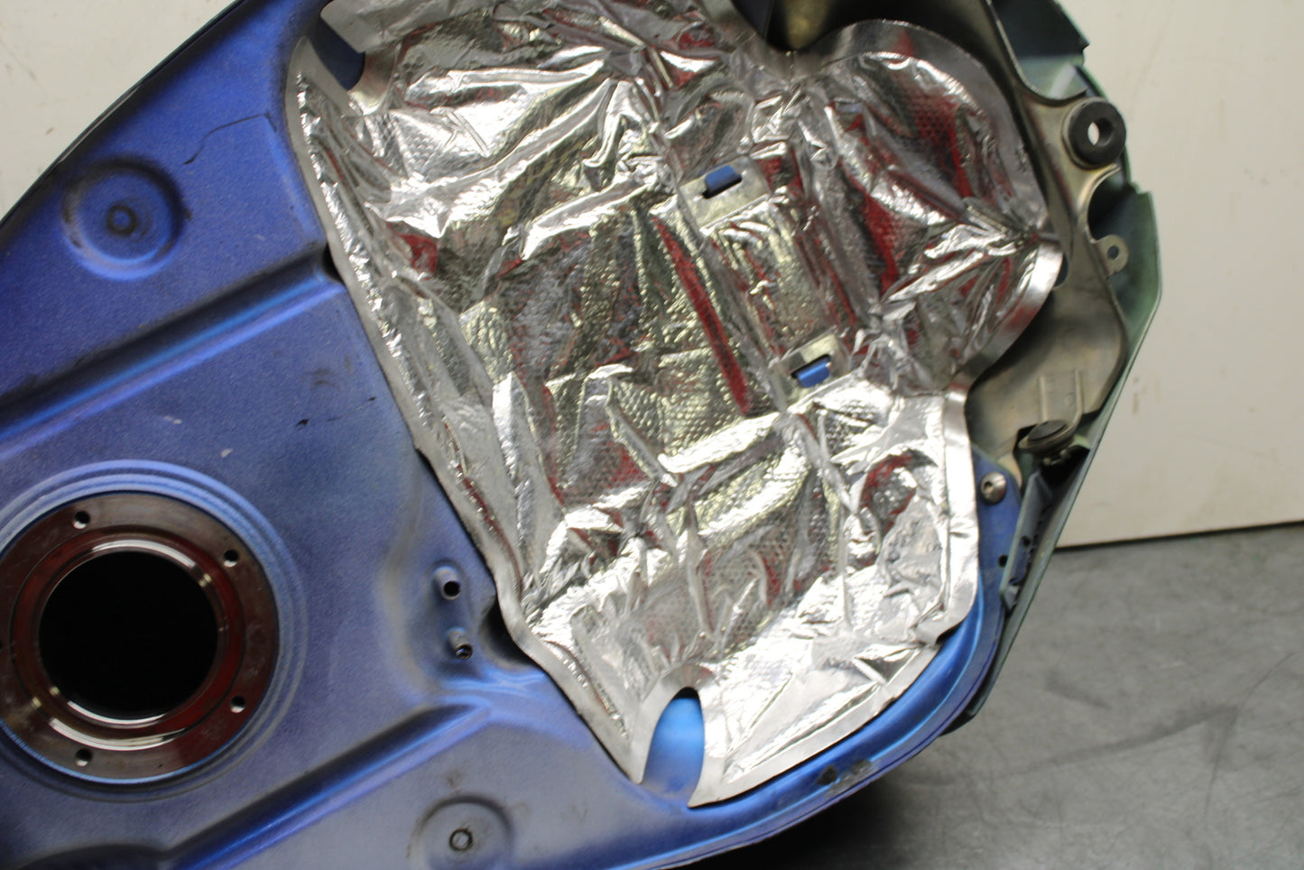 08-10 SUZUKI GSXR 600 GAS TANK FUEL CELL PETROL RESERVOIR BB753