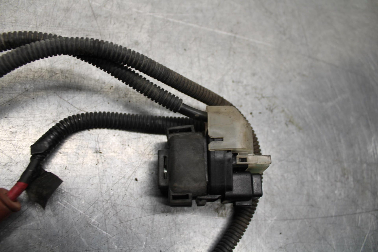 2002 Suzuki GSXR1000  STARTER RELAY STARTING MOTOR SWITCH 31800-35F00 BB73