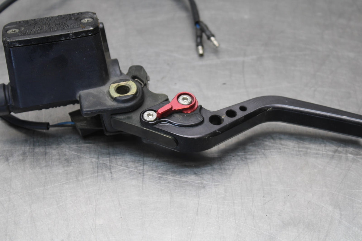 05 DUCATI SUPERSPORT 800 HYDRAULIC CLUTCH MASTER CYLINDER  BB913