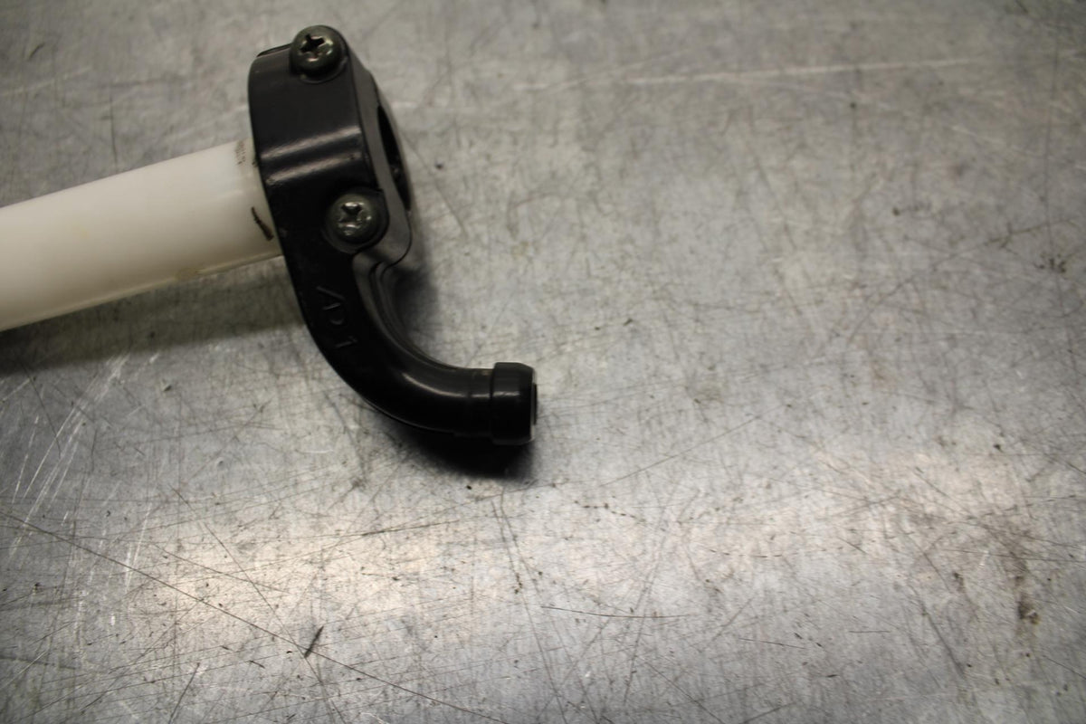 98-99 YAMAHA YZF R1 THROTTLE CABLE LINE HOUSING GUIDE 3XW-26281-01-00 BB74