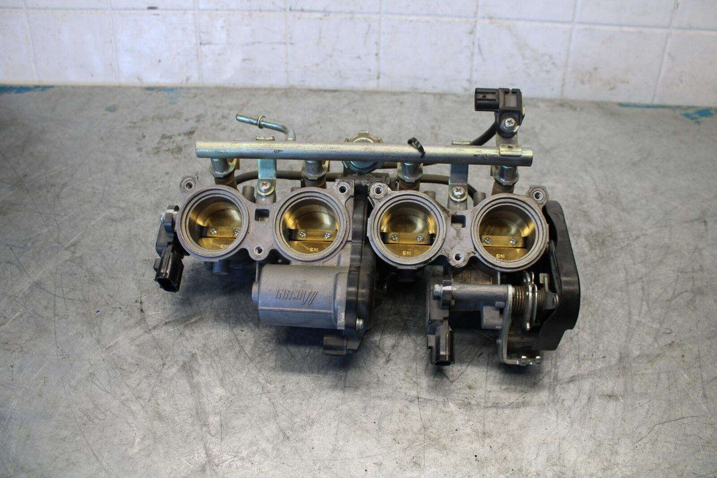 08-16 YAMAHA YZF R6 MAIN FUEL INJECTORS / THROTTLE BODIES BB431