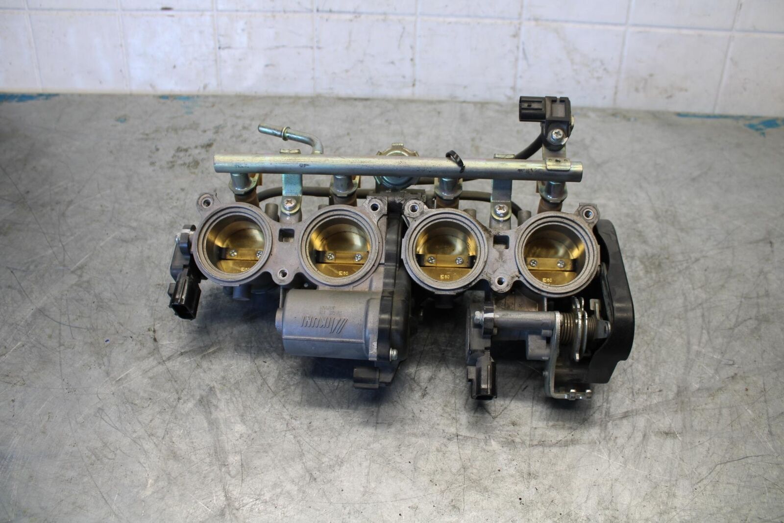 08-16 YAMAHA YZF R6 MAIN FUEL INJECTORS / THROTTLE BODIES BB431