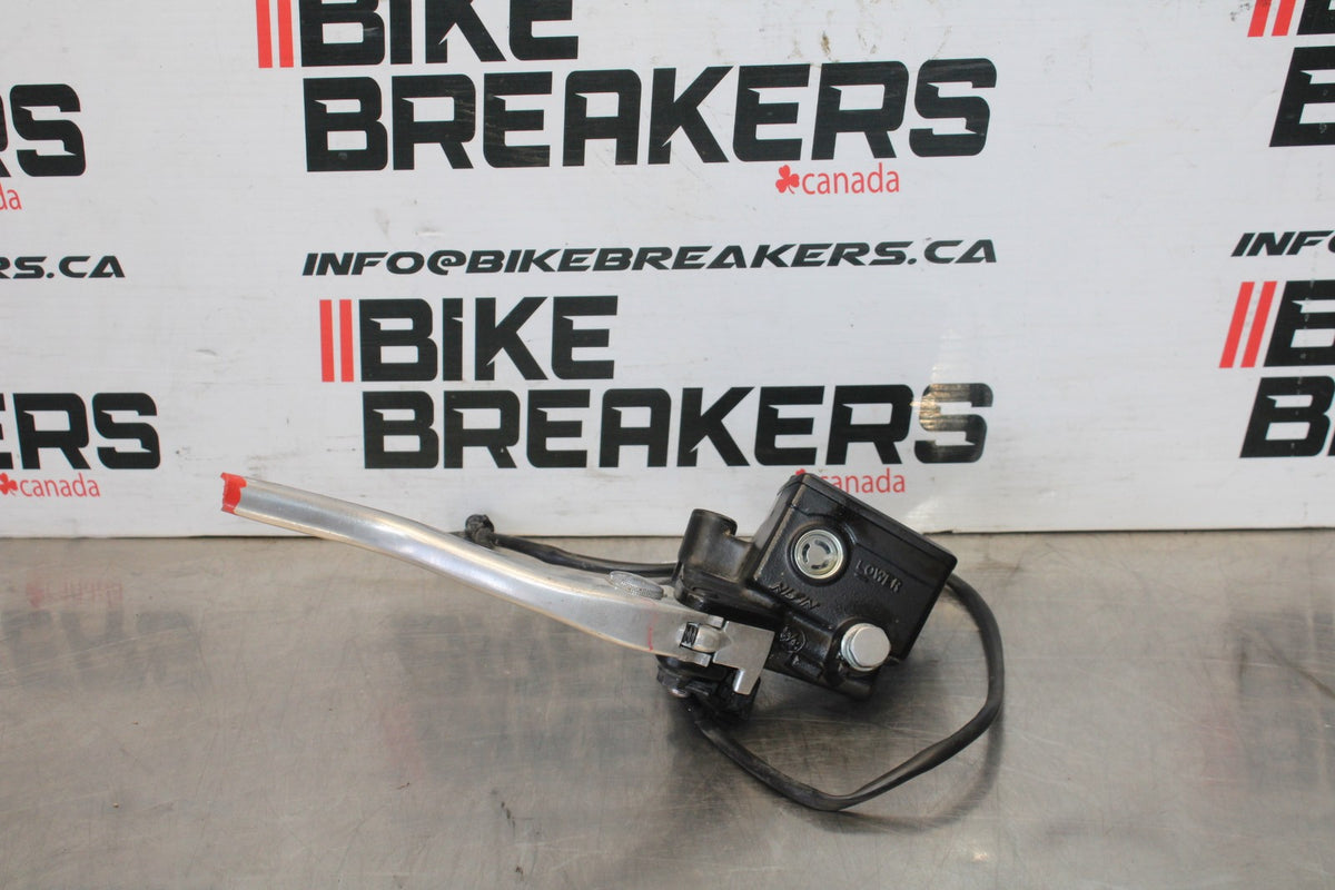 20 TRIUMPH STREET TRIPLE 765 FRONT BRAKE MASTER CYLINDER w/ LEVER BB864