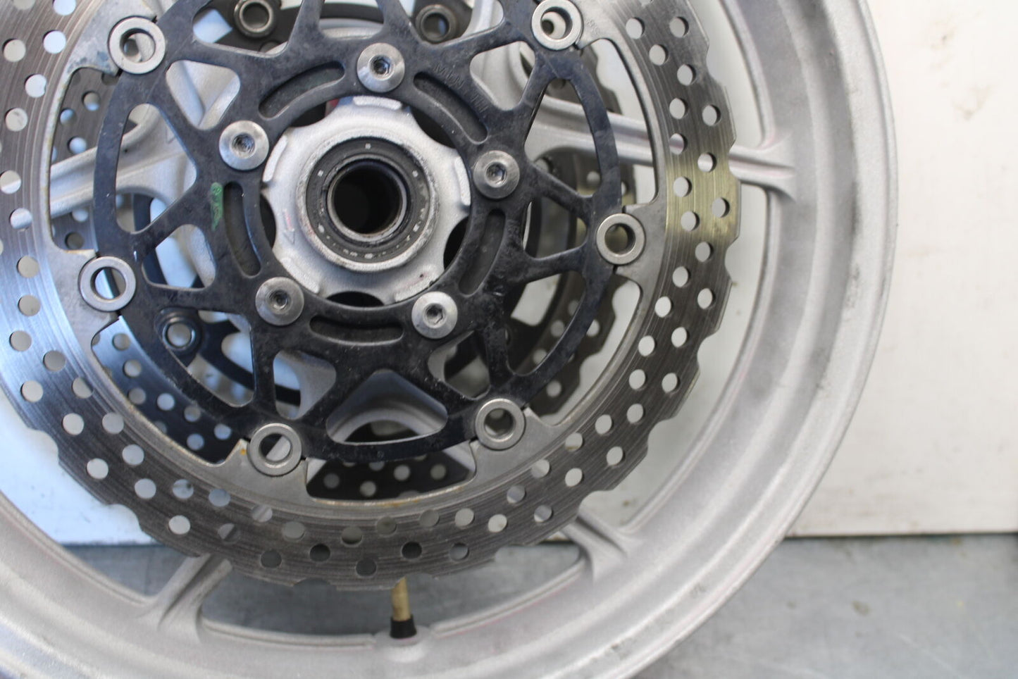 09-12 KAWASAKI NINJA ZX6R FRONT WHEEL AND LEFT RIGHT BRAKE ROTORS DISCS BB656