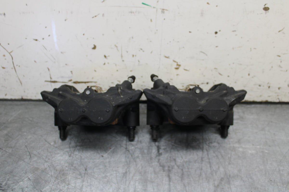 22-24 YAMAHA XSR900 RIGHT LEFT FRONT BRAKE CALIPER SET PAIR CALIPERS BB710