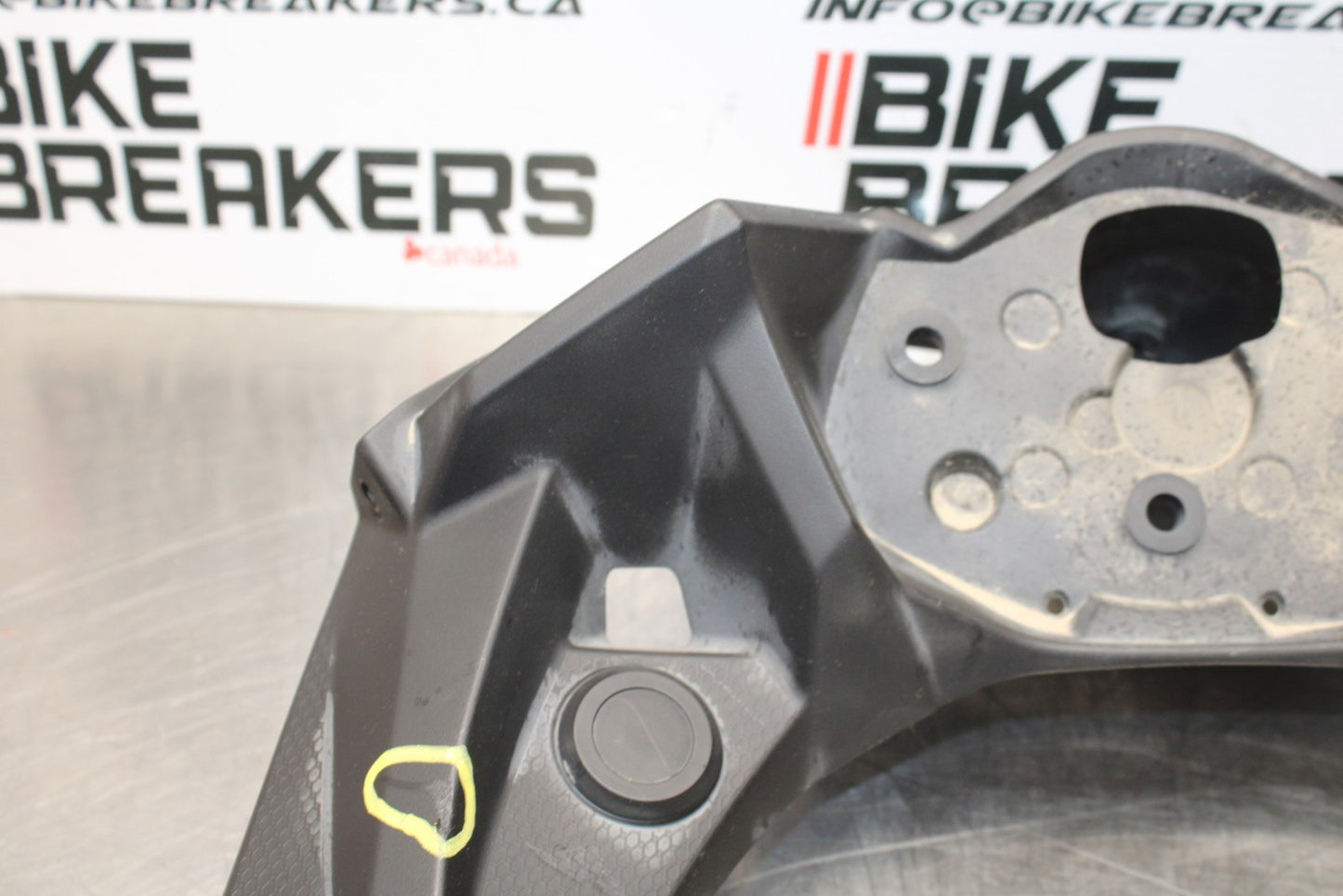 18-23 KAWASAKI NINJA 400 EX400 ABS FRONT CENTER COWL FAIRING BB177