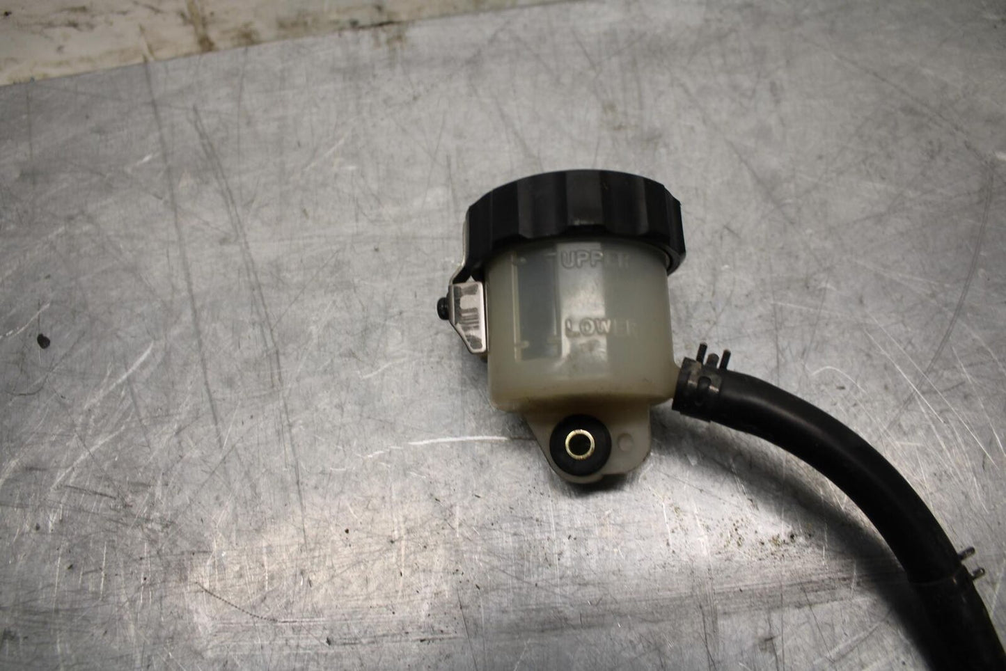 07-08 YAMAHA YZF R1 FRONT BRAKE MASTER FLUID RESERVOIR TANK BOTTLE BB483