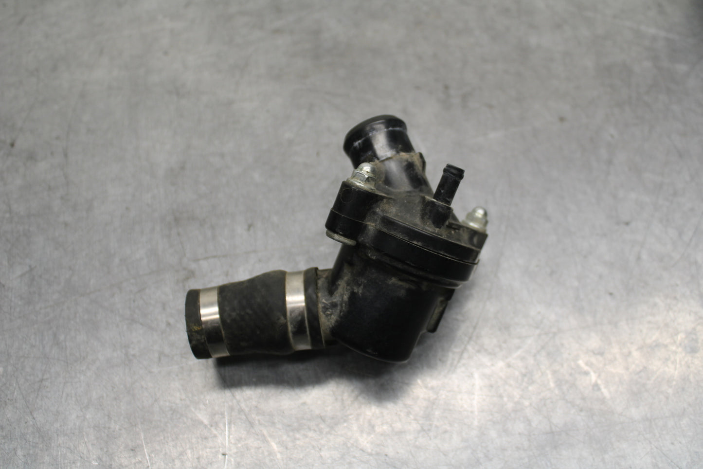 07-08 YAMAHA YZF R1 THERMOSTAT W HOUSING ASSEMBLY BB724