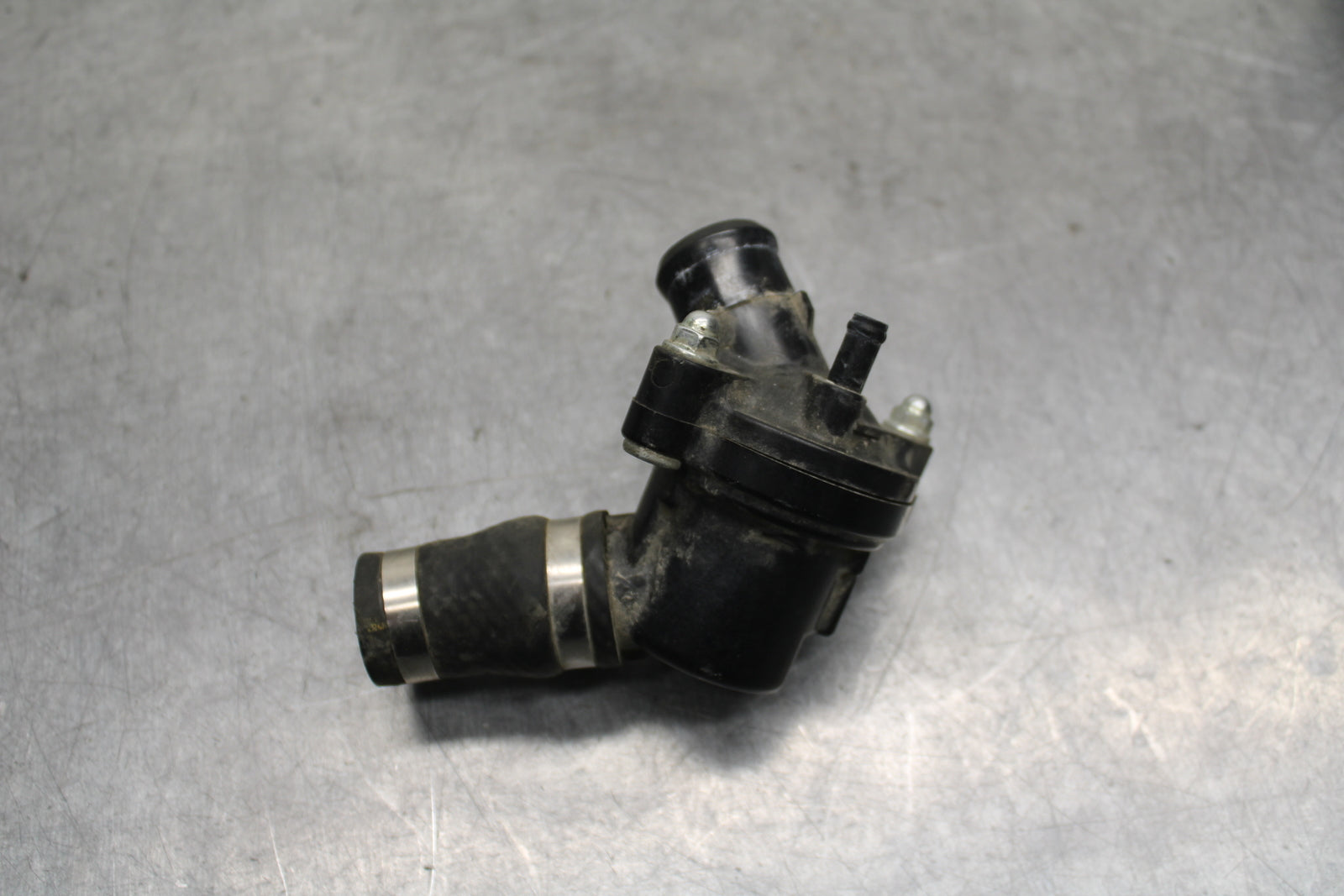 07-08 YAMAHA YZF R1 THERMOSTAT W HOUSING ASSEMBLY BB724