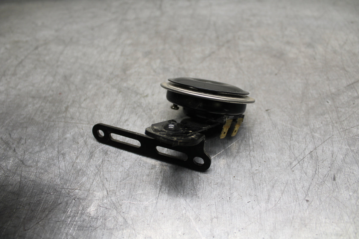 22-24 YAMAHA XSR900 HORN SIGNAL BB710