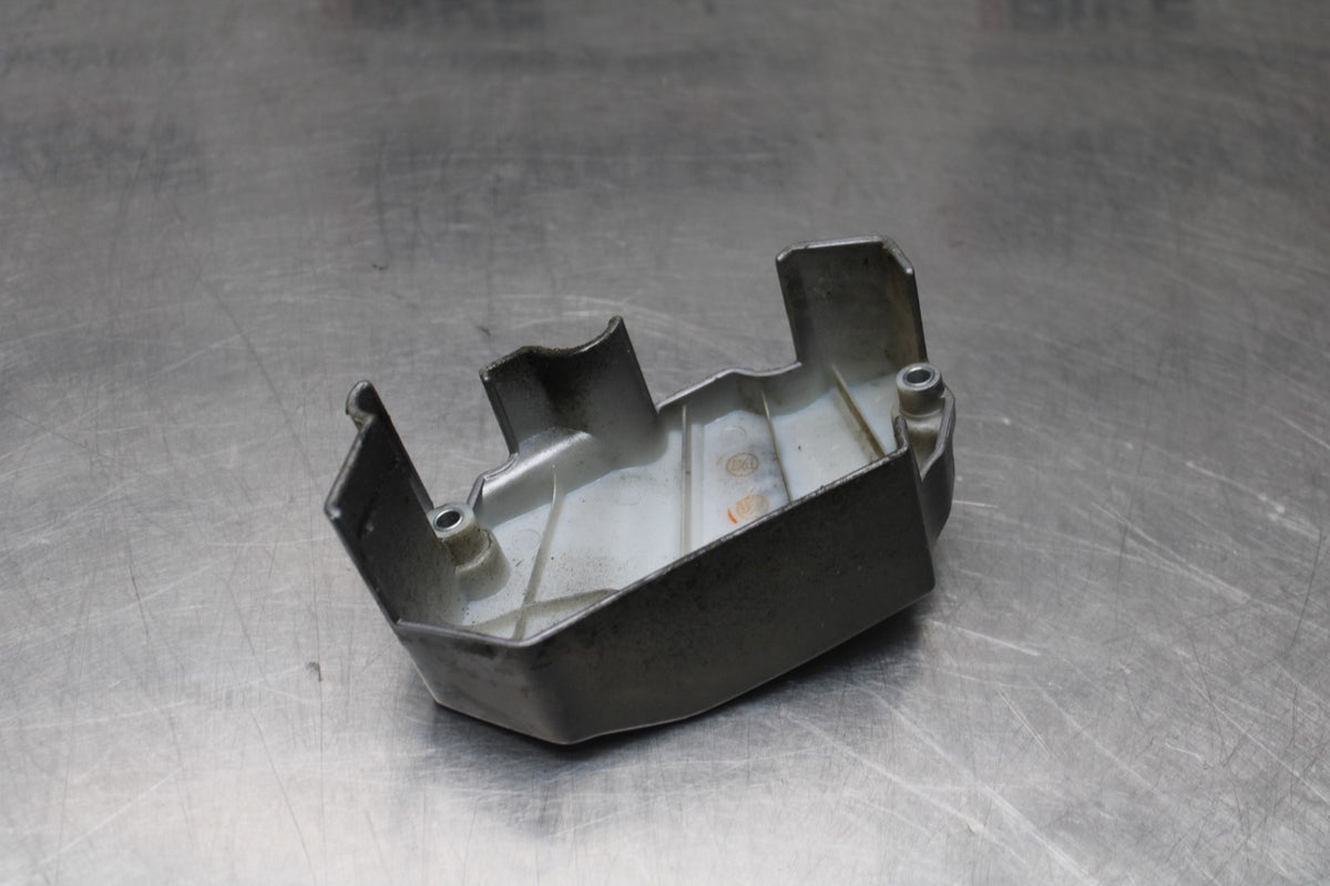 15 SUZUKI GW250F ENGINE SPROCKET COVER BB789