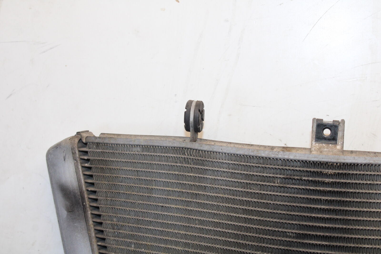 05-06 SUZUKI GSXR1000 ENGINE RADIATOR MOTOR COOLER COOLING 17710-41G00 BB677