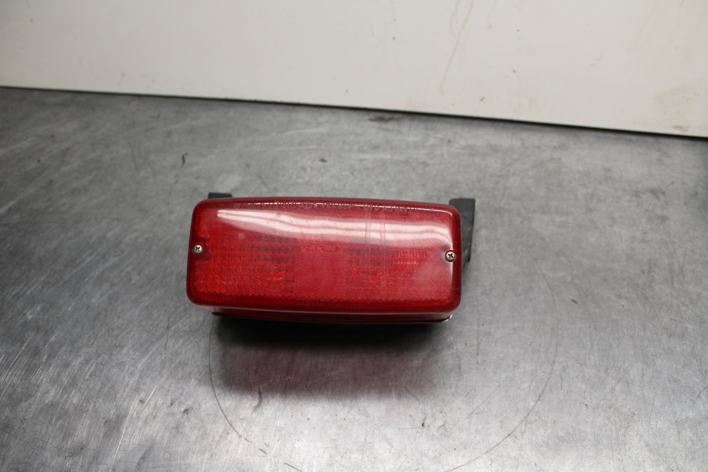 80-81 YAMAHA XS1100 SPECIAL TAILLIGHT REAR TAIL BRAKE LIGHT BB123