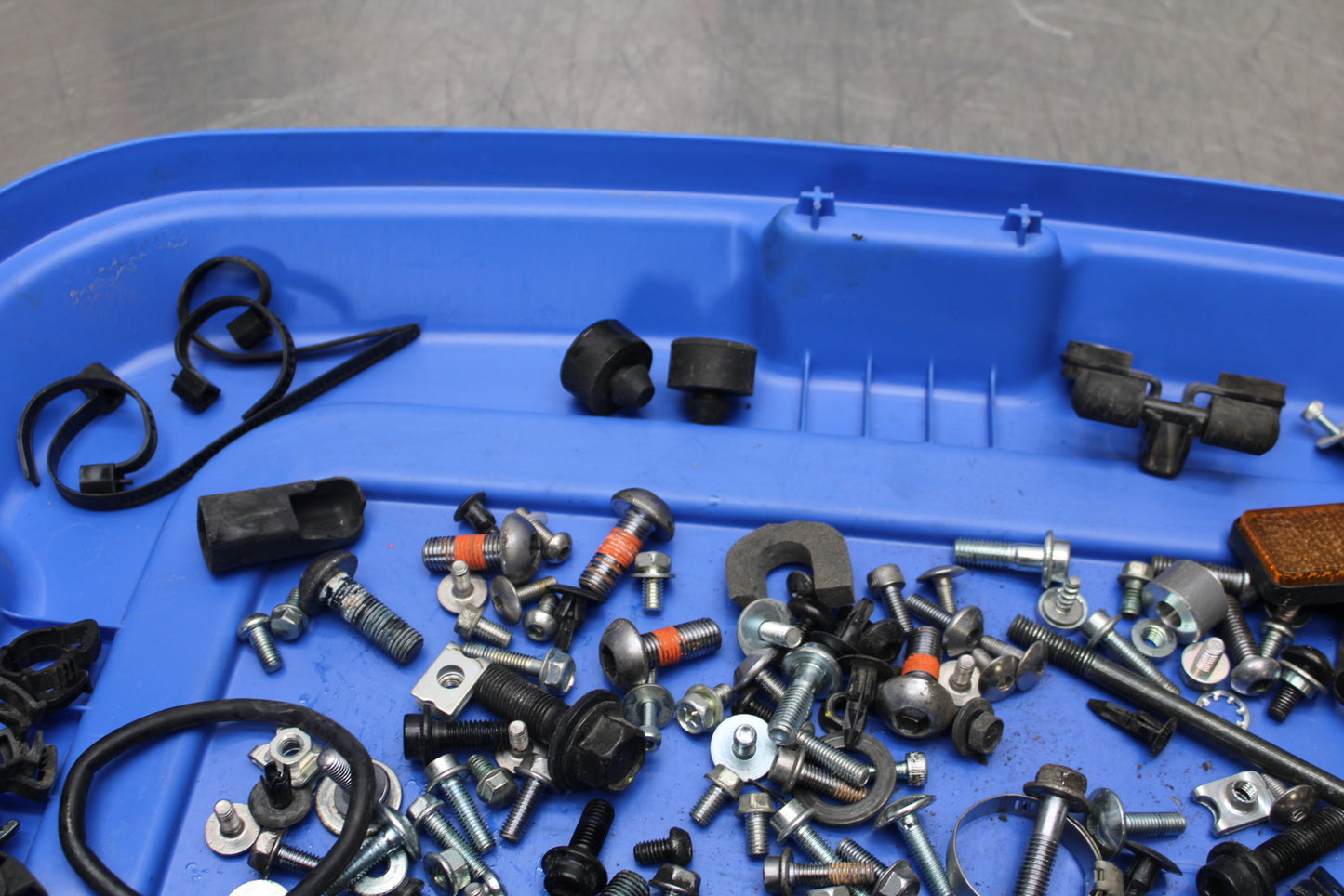 14-17 YAMAHA FZ07 MOUNTING BOLTS HARDWARE MOTOR SCREWS BB162