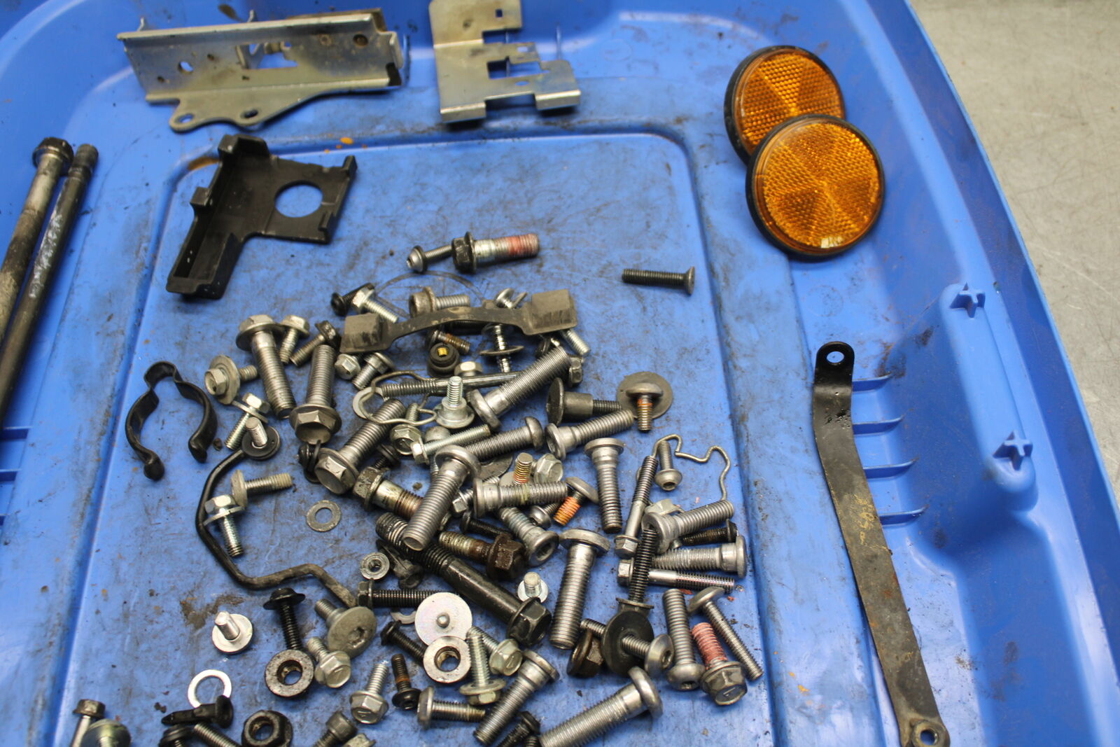 12-13 KAWASAKI Z1000 MOUNTING BOLTS HARDWARE MOTOR SCREWS BB743