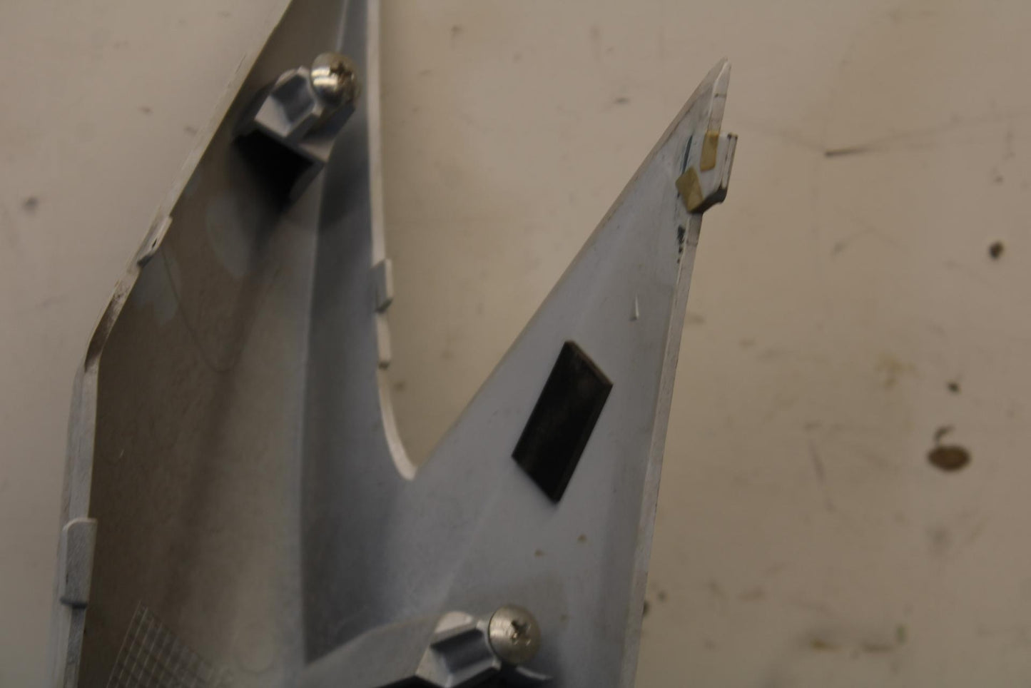 2008 Suzuki GSXR600 REAR BACK TAIL FAIRING COWL SHROUD SET PAIR BB101