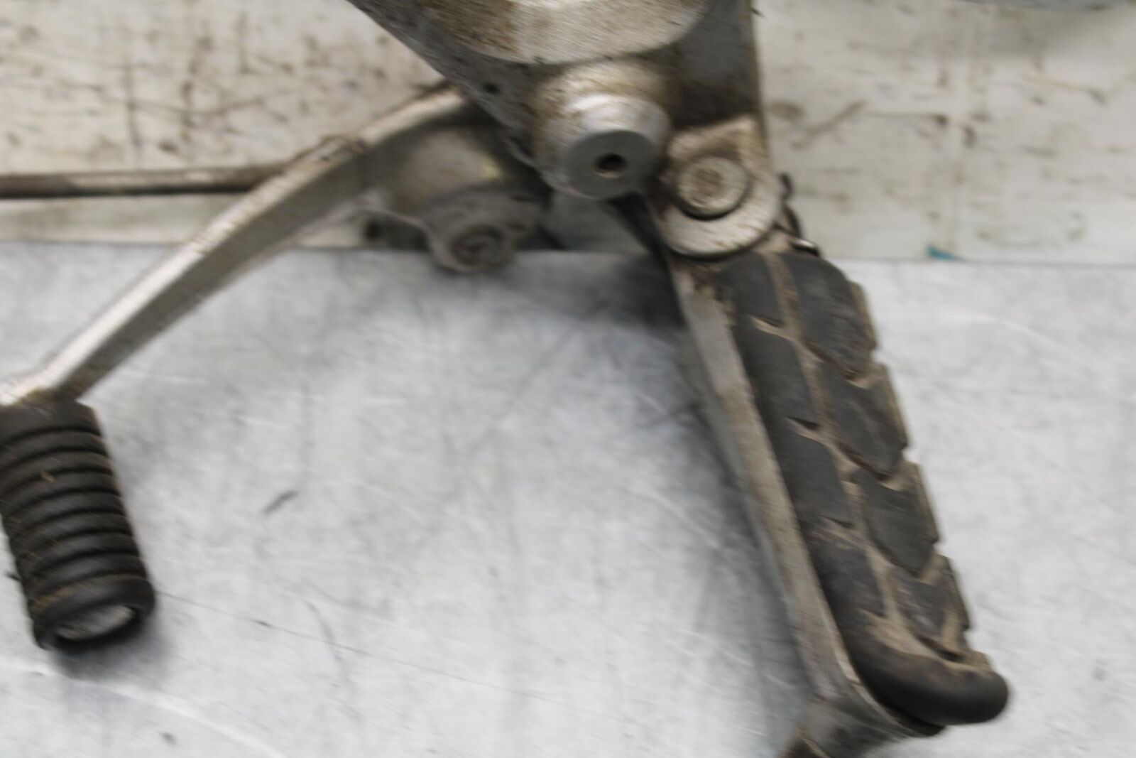2006 Honda CBR600F4i LEFT REARSET REAR SET FOOT PEG W SHIFTER BB567