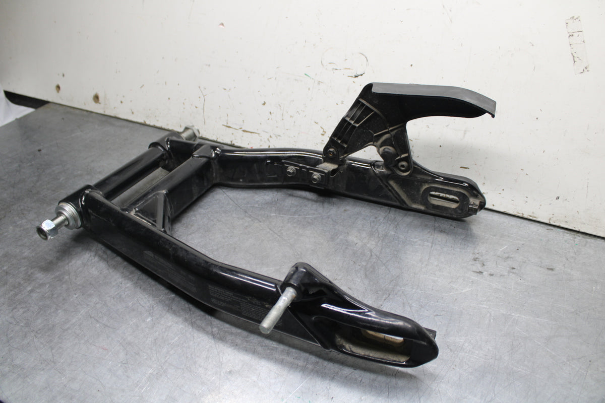 22-24 INDIAN CHIEF BOBBER DARK HORSE REAR SWINGARM SUSPENSION ARM BB717