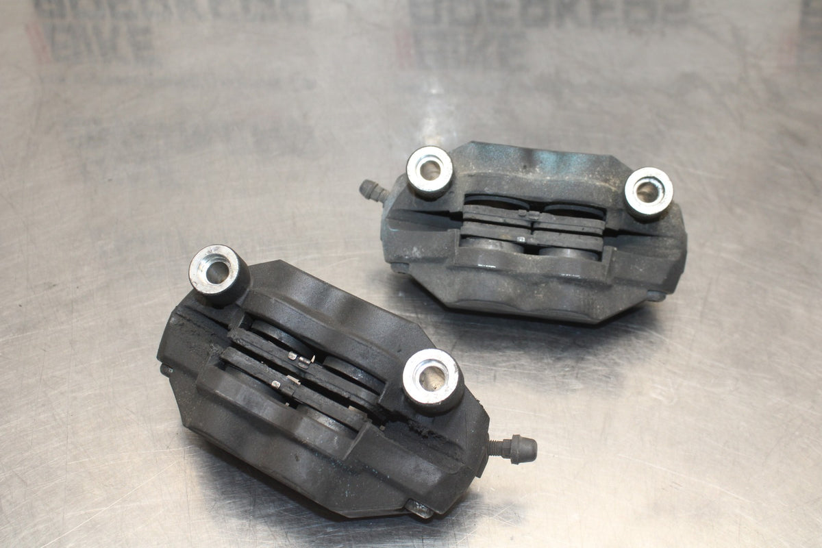 06-07 SUZUKI GSXR600 RIGHT LEFT FRONT BRAKE CALIPER SET PAIR CALIPERS BB836