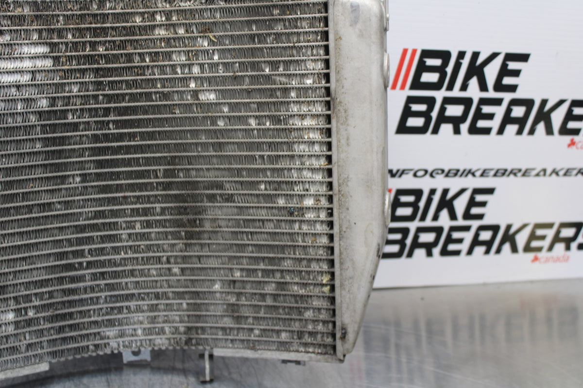 04-05 KAWASAKI NINJA ZX10R ENGINE RADIATOR MOTOR COOLER COOLING RADIATER BB163