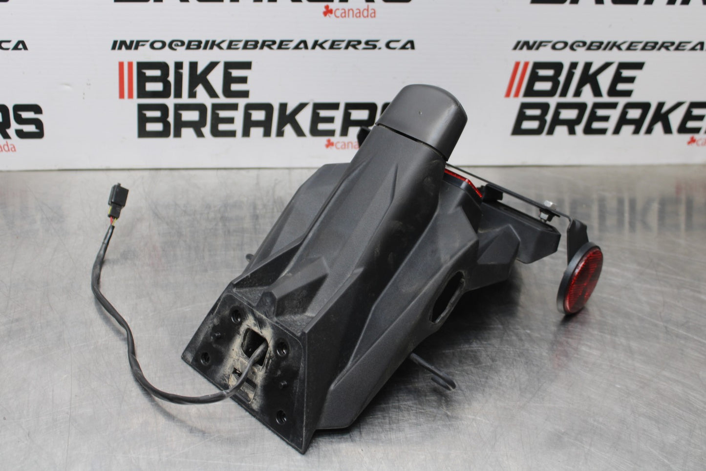 13-17 KAWASAKI NINJA 300 EX300 ABS REAR BACK FENDER MUD GUARD BB187