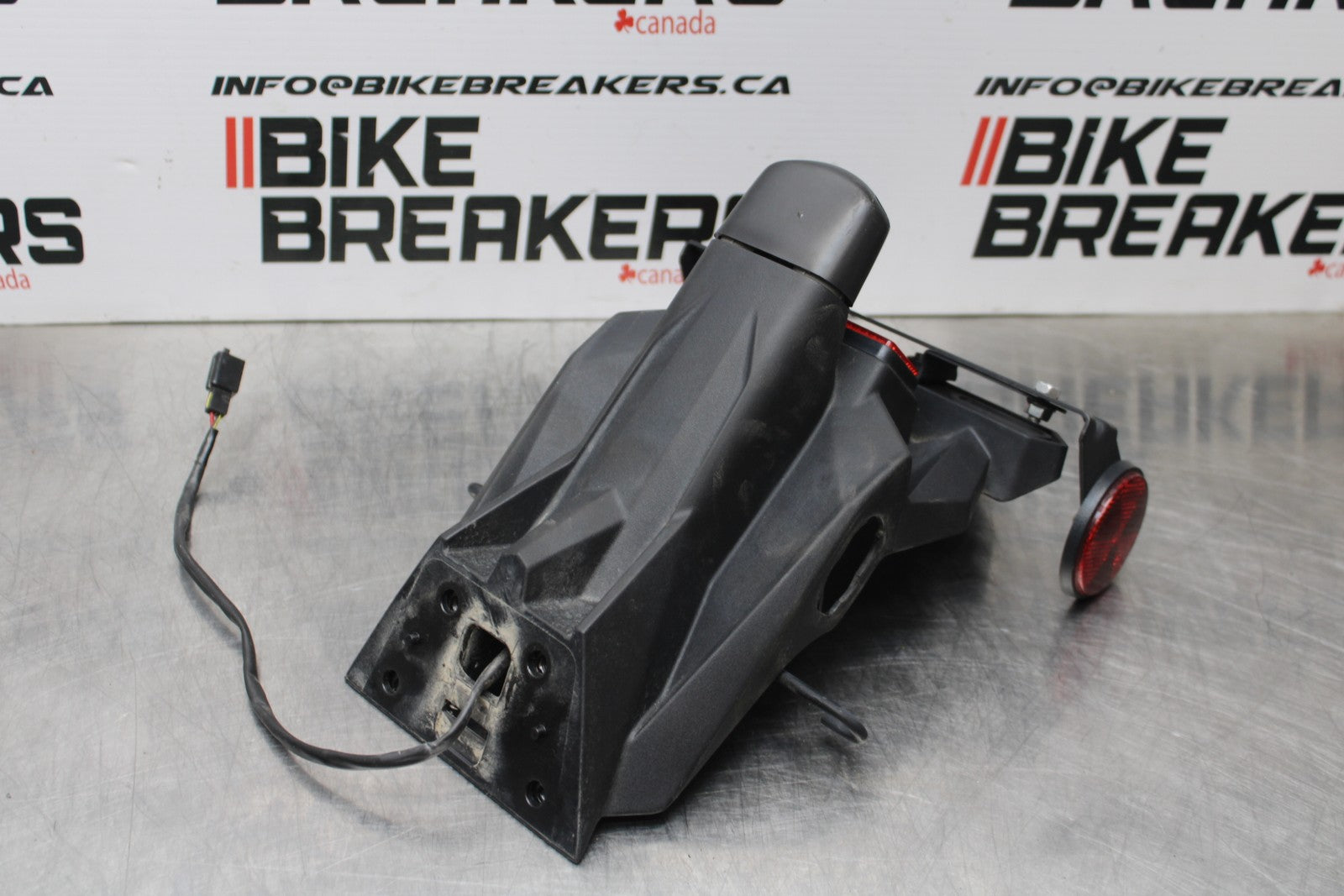 13-17 KAWASAKI NINJA 300 EX300 ABS REAR BACK FENDER MUD GUARD BB187