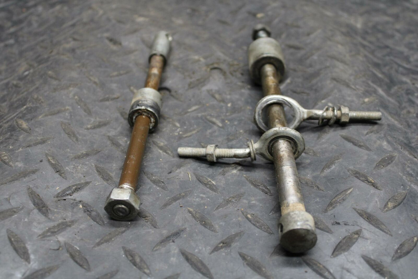71 YAMAHA L5 FRONT REAR WHEEL RIM AXLE PIVOT BOLT SET BB230