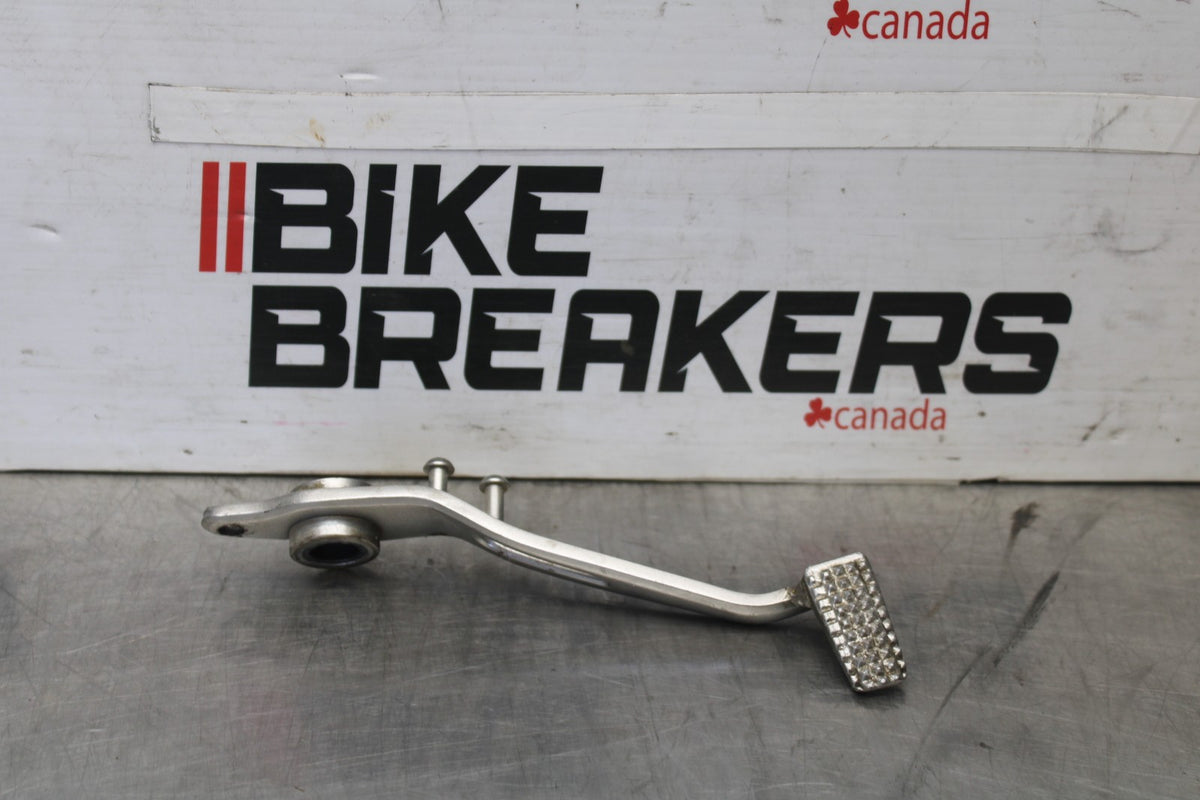 25 KAWASAKI Z900 RIGHT REARSET BRAKE FOOT PEDAL BB928