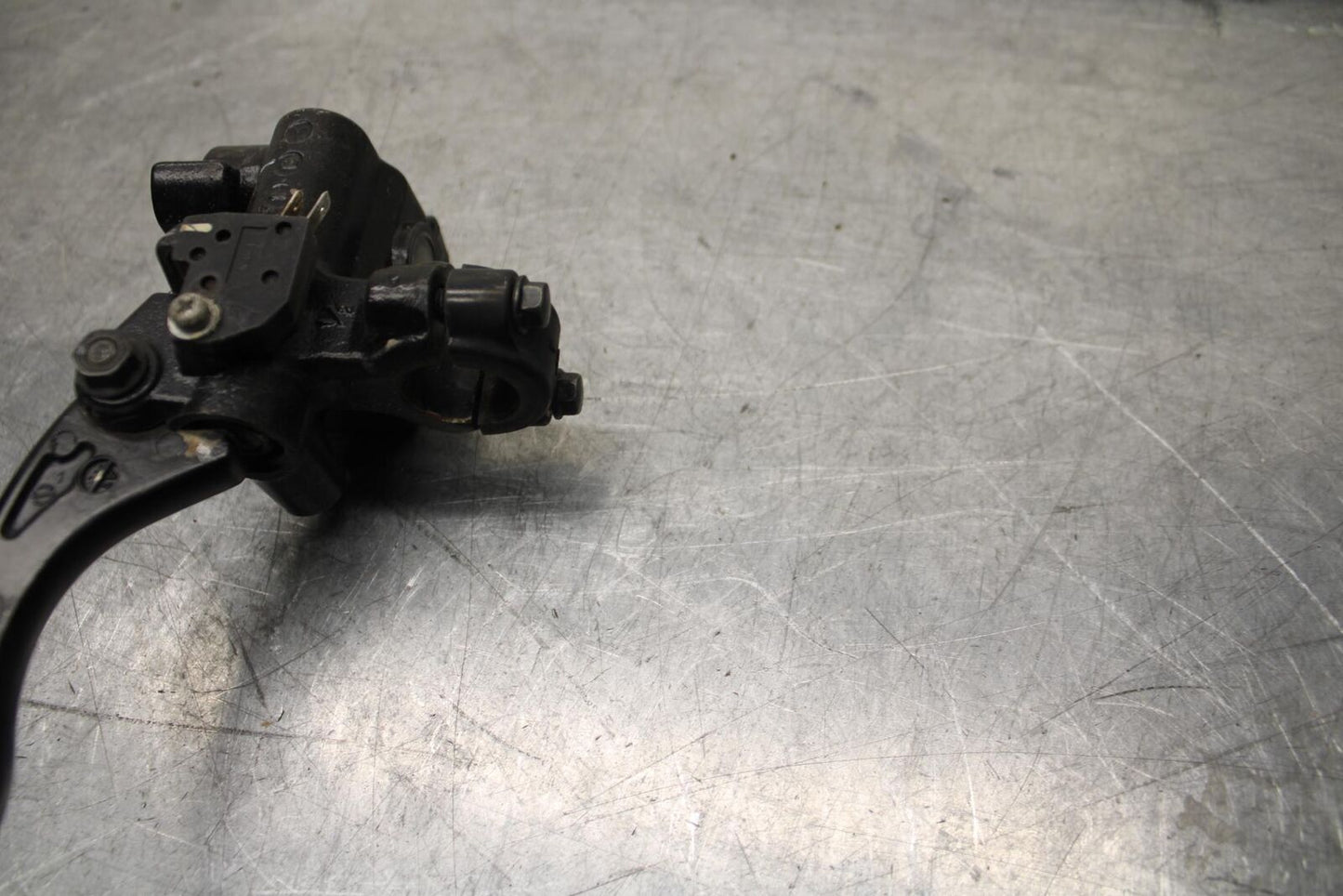 08-12 KAWASAKI NINJA 250R EX250J FRONT BRAKE MASTER CYLINDER w/ LEVER BB612