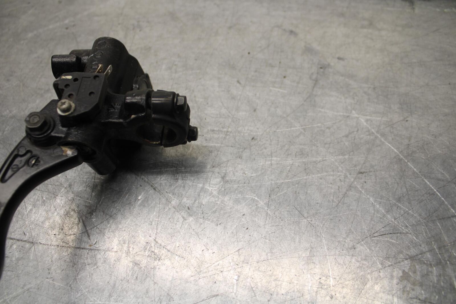 08-12 KAWASAKI NINJA 250R EX250J FRONT BRAKE MASTER CYLINDER w/ LEVER BB612