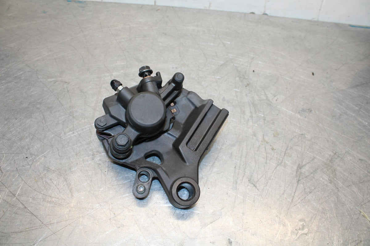 17-18 YAMAHA YZF R3 REAR BACK BRAKE CALIPER W MOUNT BRACKET BB438